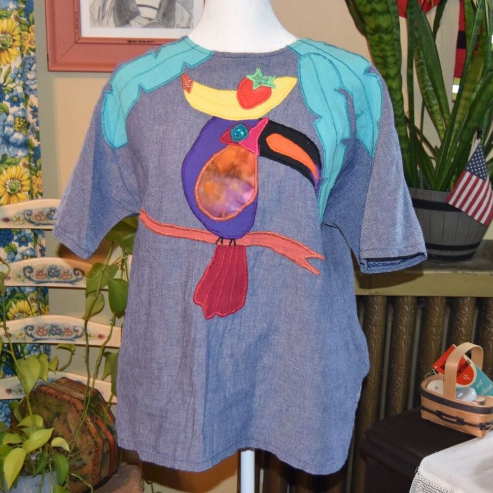 Vintage 1970s 80s Alfredo's Wife Embellished Top Toucan Chambray Blue S-L